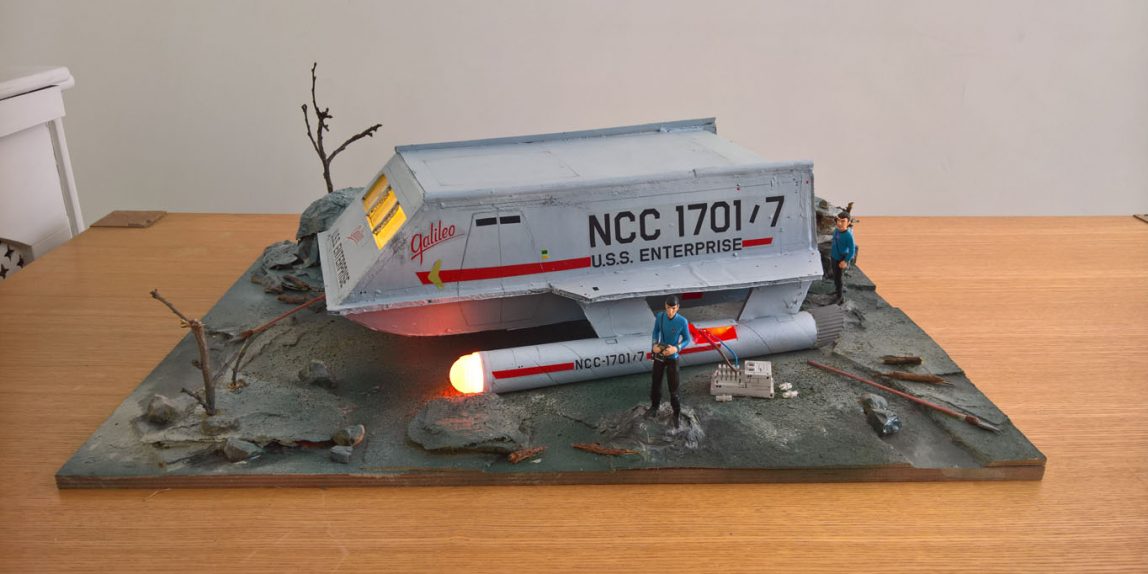 Star Trek Original Series Galileo Seven shuttlecraft diorama